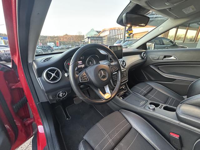 Mercedes-Benz GLA 200d URBAN 4Matic Night NAVI AHK STH SHZ 
