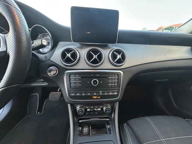 Mercedes-Benz GLA 200d URBAN 4Matic Night NAVI AHK STH SHZ 