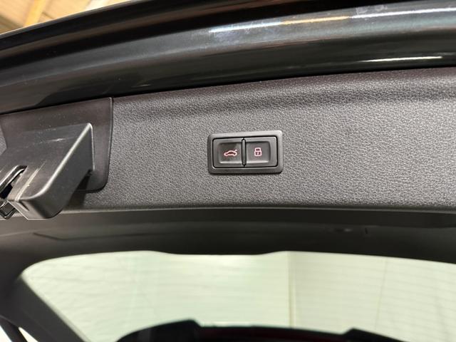 Audi Q3 2.0 TDI S line Competition exclusive LED BOSE 