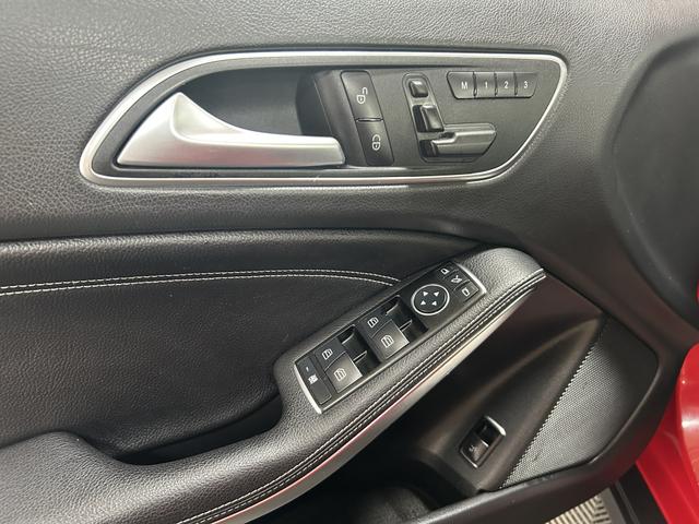 Mercedes-Benz GLA 200d URBAN 4Matic Night NAVI AHK STH SHZ 