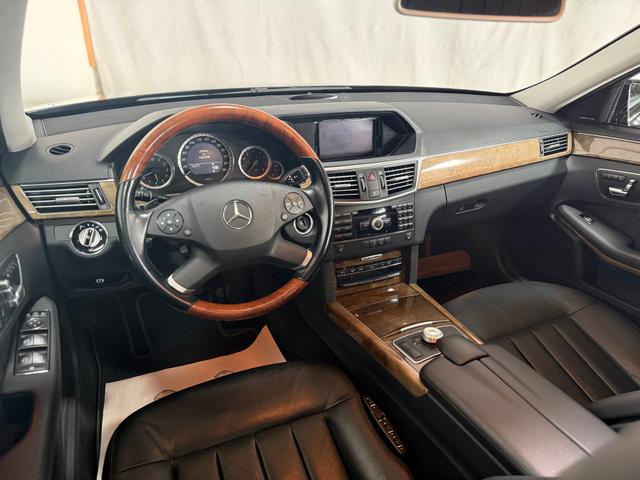 Mercedes-Benz E-Klasse E350 CGI Elegance BlueEfficiecy Brabus Distr. NAVI PANO 
