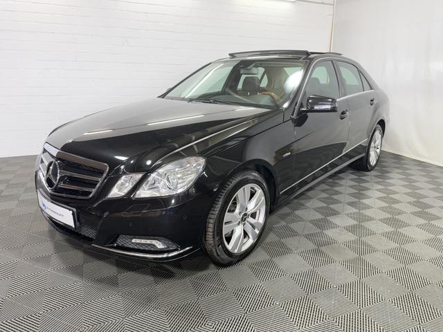 Mercedes-Benz E-Klasse - E350 CGI Elegance BlueEfficiecy Brabus Distr. NAVI PANO