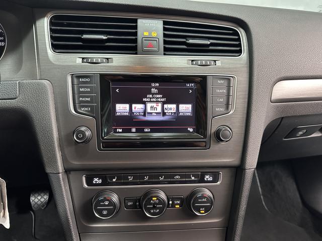 Volkswagen Golf 1.6 TDI Comfortline BMT NAVI SHZ PDC 