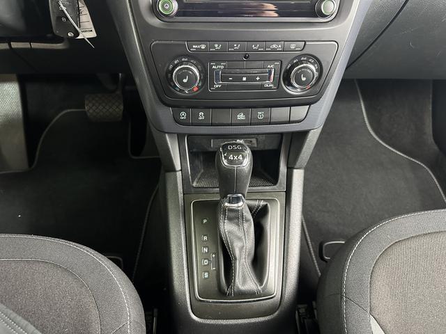 Skoda Yeti 2.0 TDI Adventure 4x4 DSG NAVI AHK XENON 