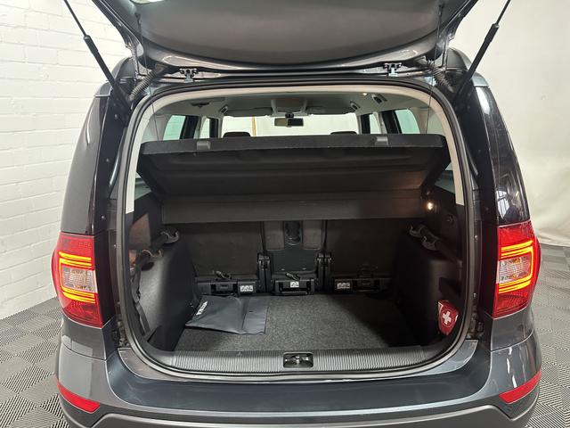 Skoda Yeti 2.0 TDI Adventure 4x4 DSG NAVI AHK XENON 