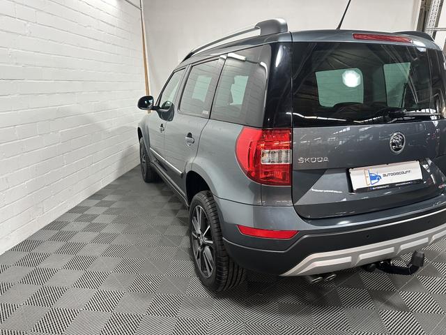 Skoda Yeti 2.0 TDI Adventure 4x4 DSG NAVI AHK XENON 