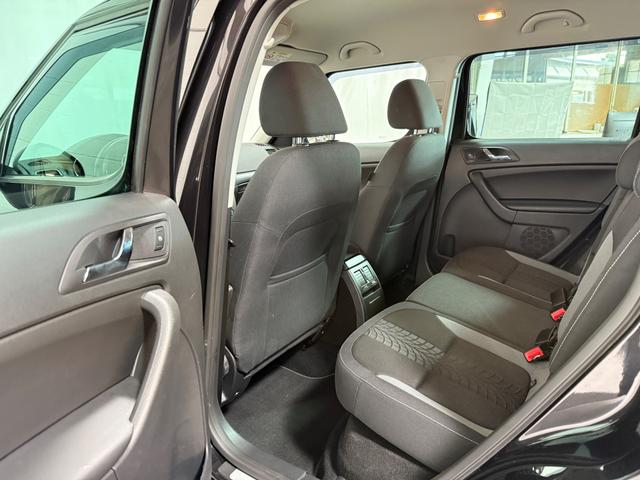 Skoda Yeti 2.0 TDI Adventure Green tec SHZ NAVI AHK 