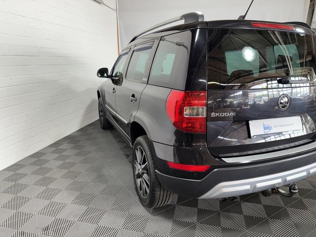 Skoda Yeti 2.0 TDI Adventure Green tec SHZ NAVI AHK 