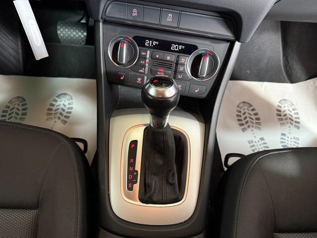 Audi Q3 1.4 TFSI S-tronic Xenon Temp. NAVI SHZ PDC 