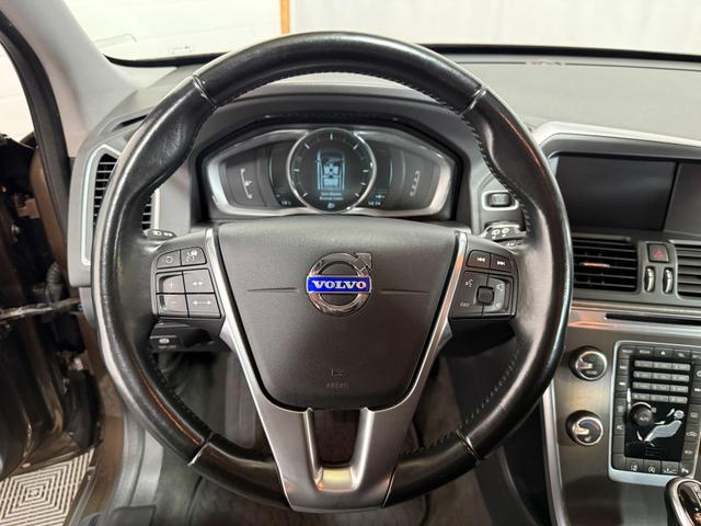 Volvo XC60 D4 2WD Aut. Momentum LEDER NAVI SHZ AHK STH 