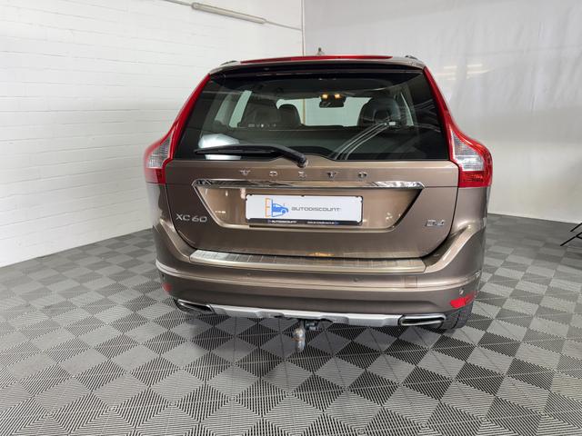 Volvo XC60 D4 2WD Aut. Momentum LEDER NAVI SHZ AHK STH 