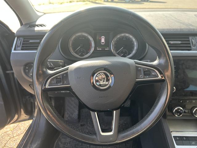 Skoda Octavia Combi 1.4 TSI DSG Drive LED ACC RFK AHK 
