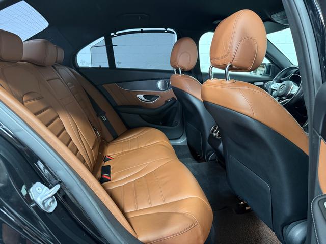 Mercedes-Benz C-Klasse C 300 AMG Line Burmester Leder LED RFK SHZ 19" 