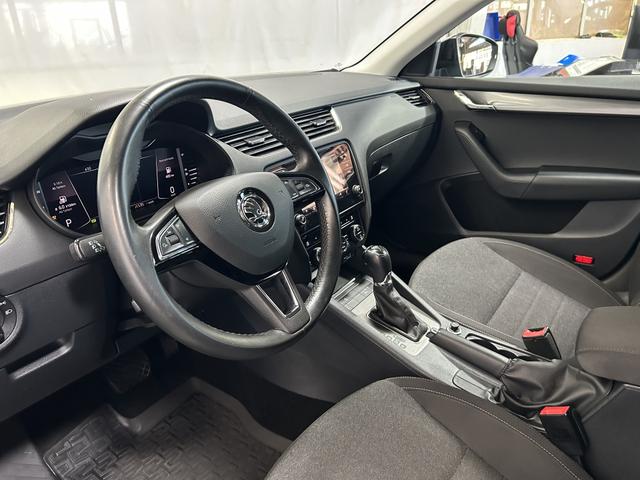 Skoda Octavia Combi 2.0 TDI DSG Soleil NAVI ACC LED SHZ 1.Hand 