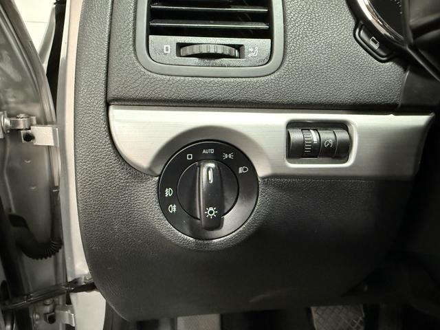Skoda Yeti 2.0 TDI Ambition DSG 4x4 Greentec Klima SHZ AHK XENON 
