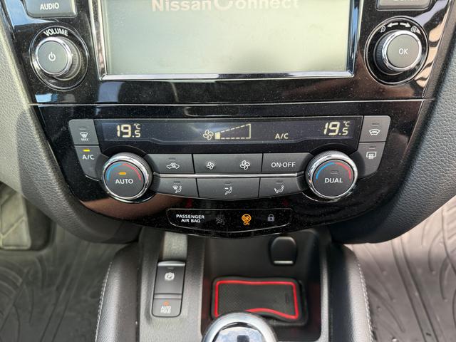 Nissan Qashqai 1.7 dCi Tekna 4x4 Aut. ACC LED NAVI AHK PANO 