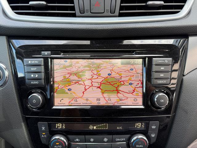 Nissan Qashqai 1.7 dCi Tekna 4x4 Aut. ACC LED NAVI AHK PANO 