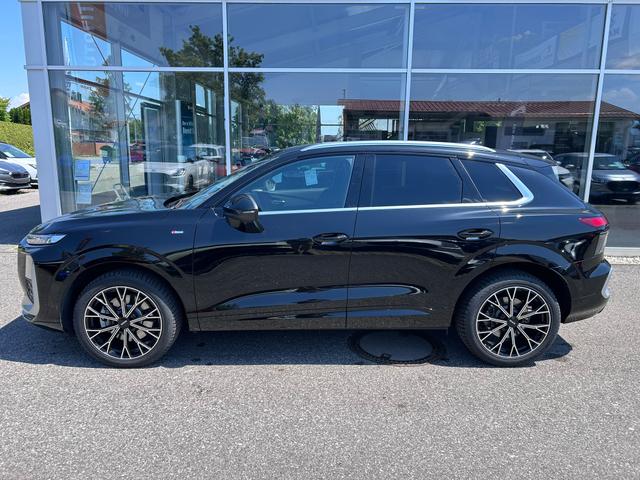 Audi Q3 TFSI quattro 195 kW 2.0 8 Fach Bereift 