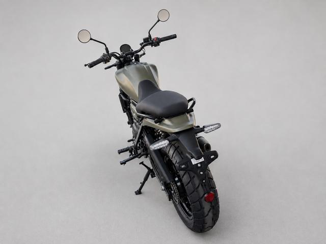 Royal Enfield Guerrilla 450 Shadow Ash Guerrila 