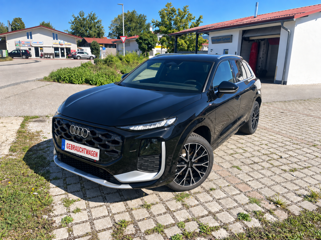 Gebrauchtfahrzeug Audi Q3 - TFSI quattro 195 kW 2.0 Quattro/S-Line/8 Fach Bereift