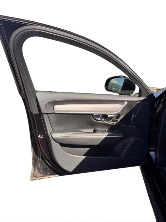 Volvo V60 Kombi Momentum Pro Klima Navi Einparkhilfe 