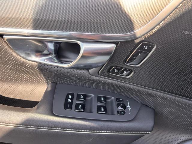 Volvo V60 Kombi Momentum Pro Klima Navi Einparkhilfe 