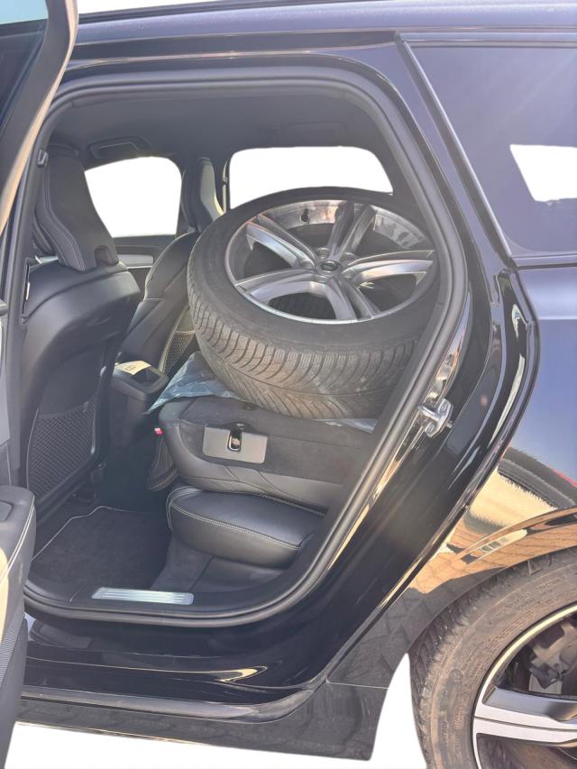 Volvo V60 Kombi Momentum Pro Klima Navi Einparkhilfe 