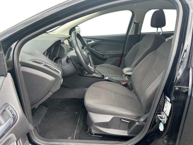 Ford Focus Turnier Titanium*1.Hand*Navi*BT*8-fach* 