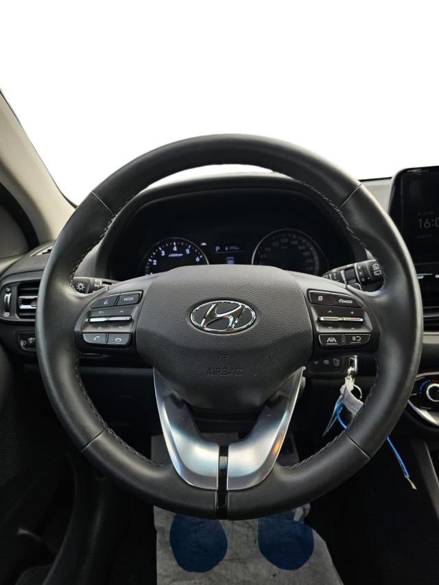 Hyundai i30 Kombi CW 1.0 T-GDI Trend Mild-Hybrid*NAVI*PDC*LED 
