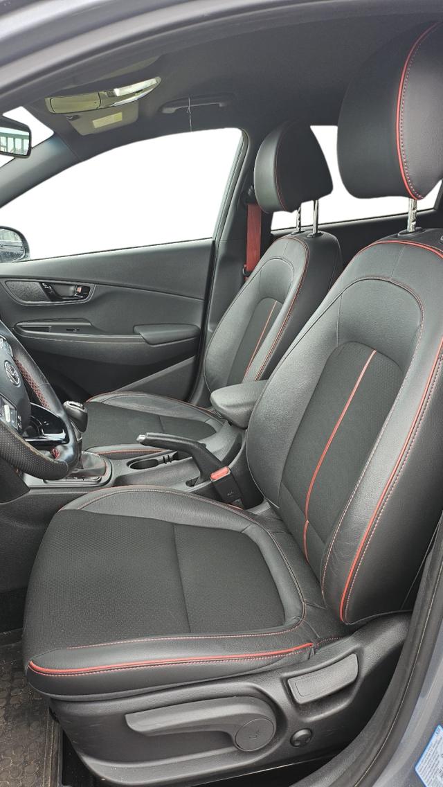 Hyundai KONA YES! Plus 2WD*1.Hand*Navi*DAB*Kamera*Winter 