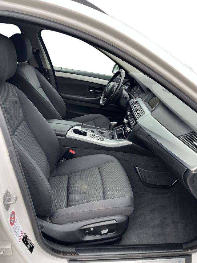 BMW 5er Touring 520d 520 d*AHK*BiXenon*Gepflegt* Klima 