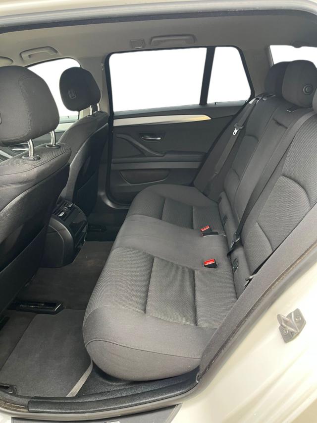 BMW 5er Touring 520d 520 d*AHK*BiXenon*Gepflegt* Klima 