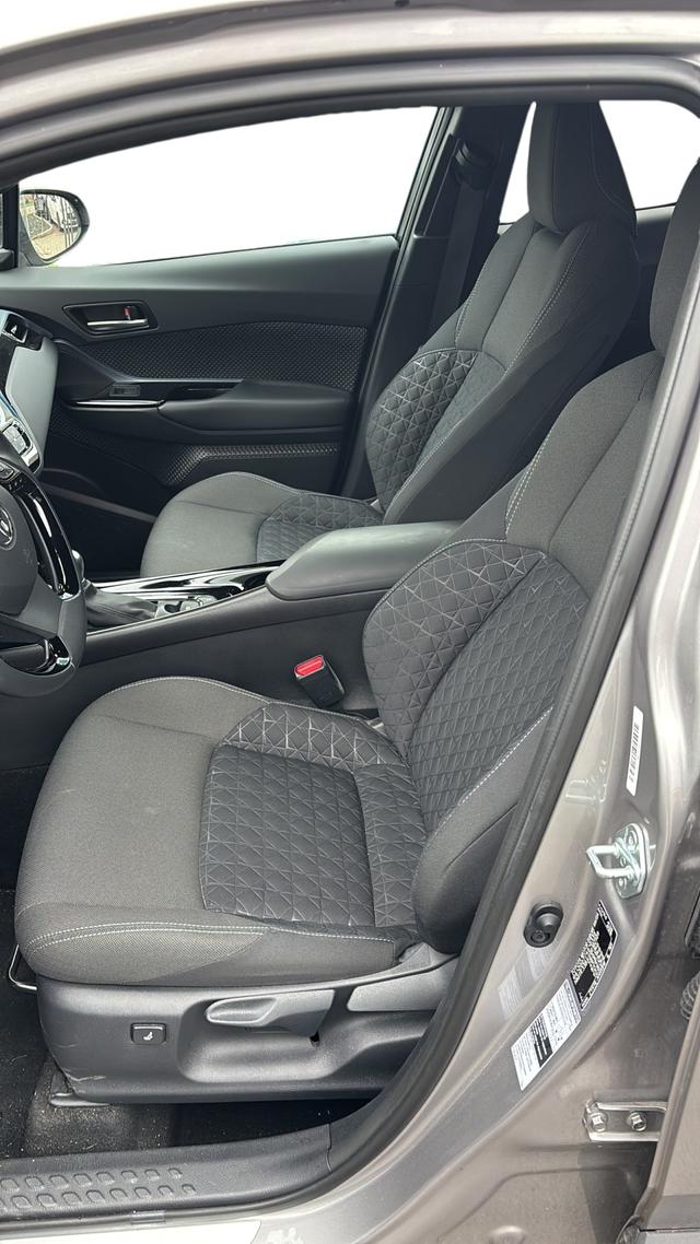 Toyota C-HR Hybrid Team D*Apple*Android*BI-LED* Klima 