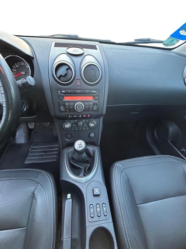 Nissan Qashqai Tekna*XENON*TÜV*Motor überholt* Klima 