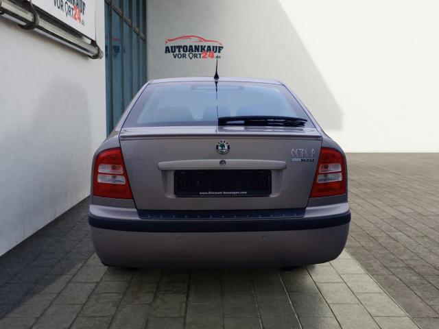 Skoda Octavia Lim.1.6 Tour*Klima* Klima Einparkhilfe 