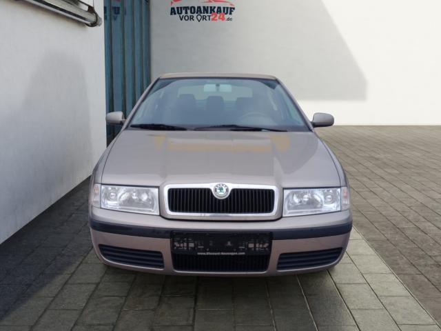 Skoda Octavia Lim.1.6 Tour*Klima* Klima Einparkhilfe 