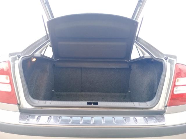 Skoda Octavia Lim.1.6 Tour*Klima* Klima Einparkhilfe 