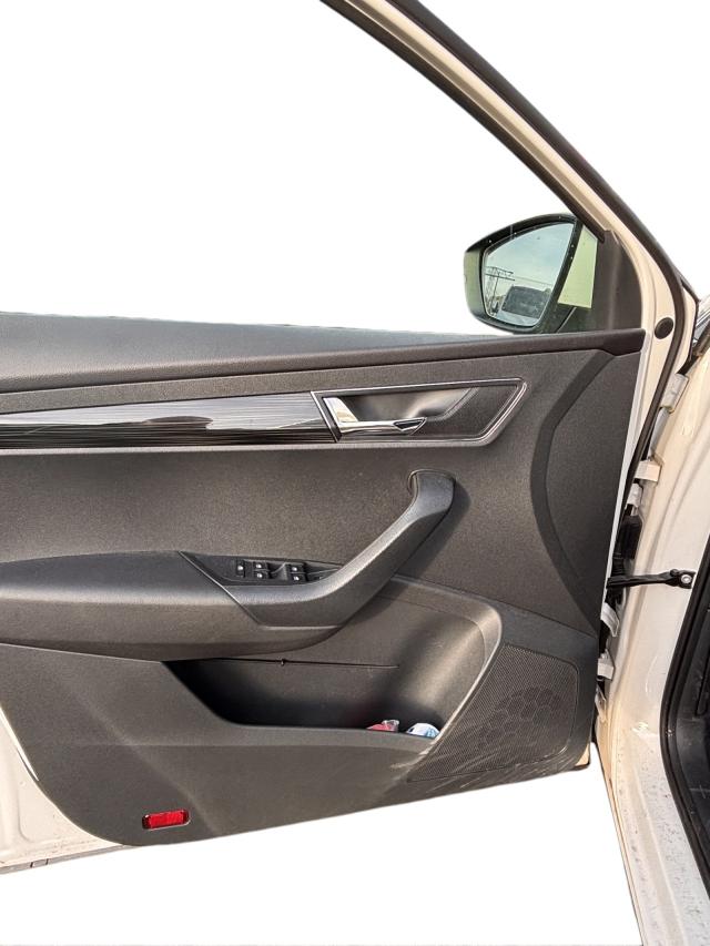 Skoda Karoq Style 1.5TSI*LED*DSG*TÜV-NEU* Klima 