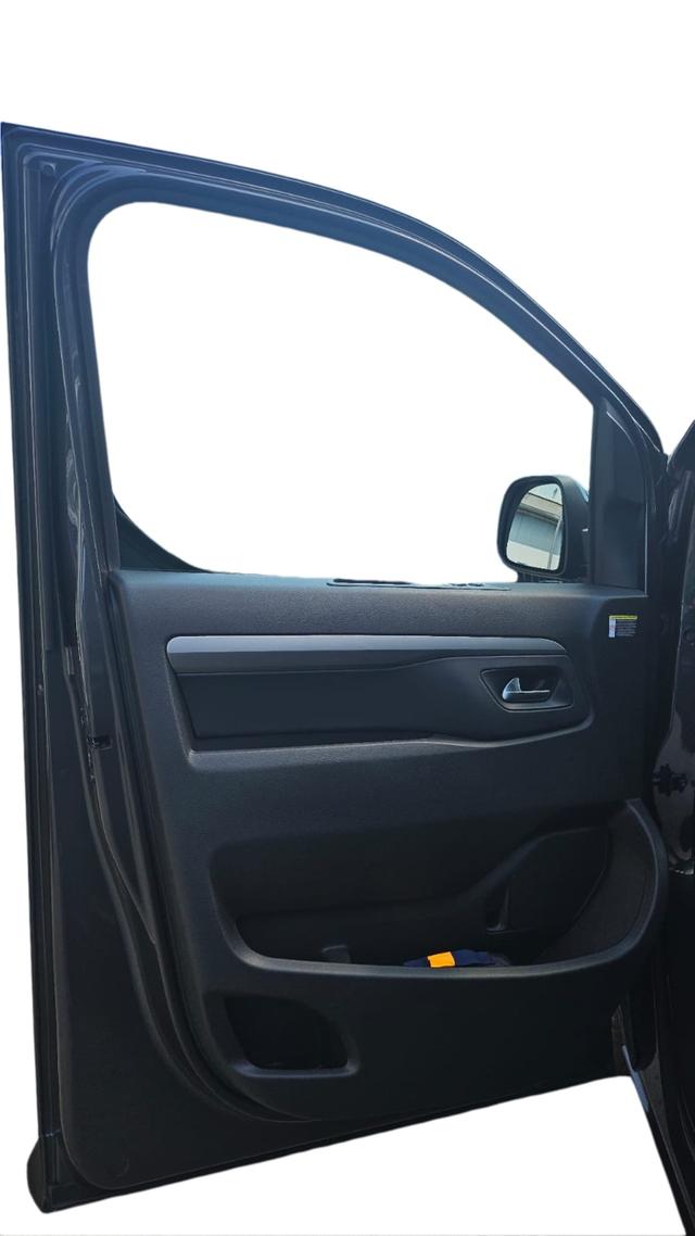 Peugeot Traveller Allure 180 2.2 L2*Vollausstattung*AHK* 