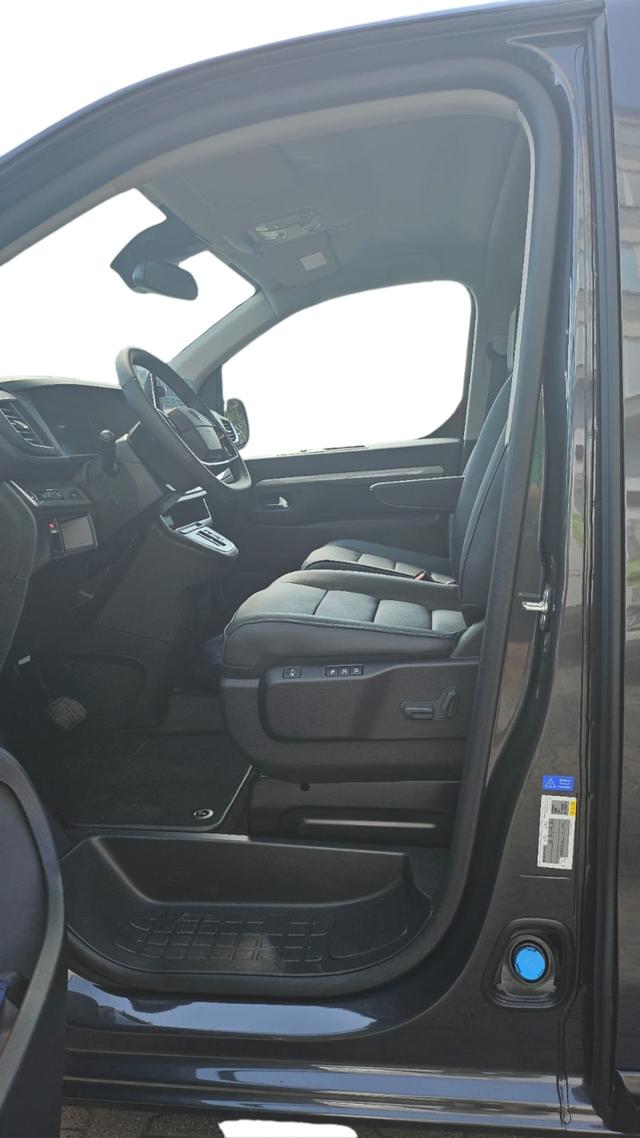 Peugeot Traveller Allure 180 2.2 L2*Vollausstattung*AHK* 