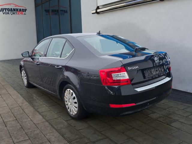 Skoda Octavia Lim. Elegance*NAVI*DAB*8-fach* Klima 
