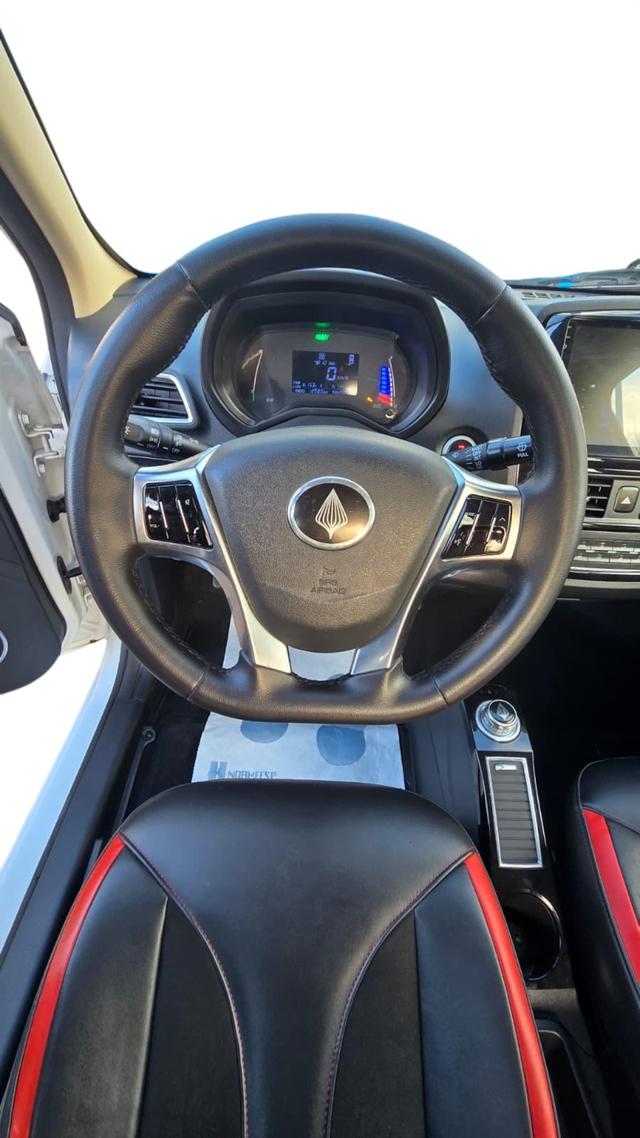 Elaris Pio Pio*225KM REICHWEITE*NAVI*Klima*LED*11 St&uuml;ck*T&Uuml;V 