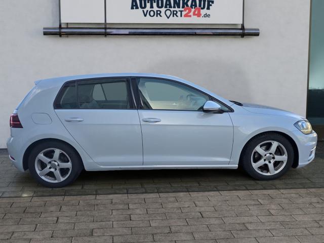 Volkswagen Golf VII Lim. Comfortline*Pano*Navi*Winter* 