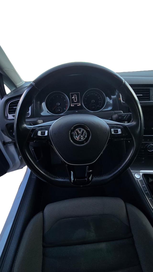 Volkswagen Golf VII Lim. Comfortline*Pano*Navi*Winter* 