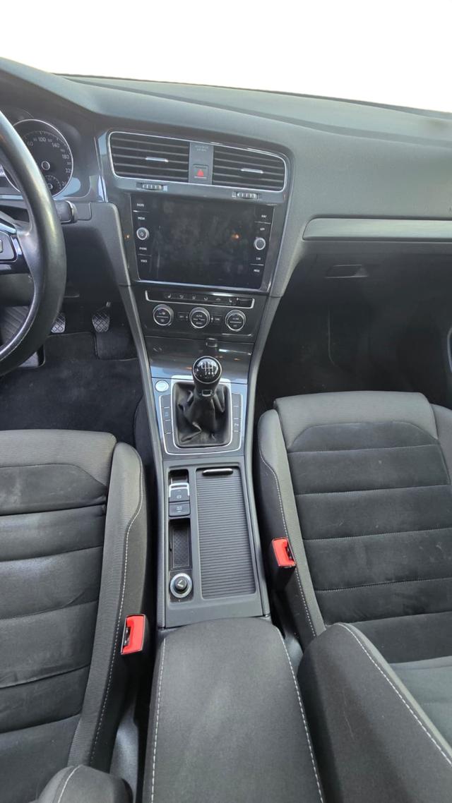 Volkswagen Golf VII Lim. Comfortline*Pano*Navi*Winter* 