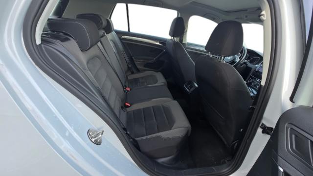 Volkswagen Golf VII Lim. Comfortline*Pano*Navi*Winter* 