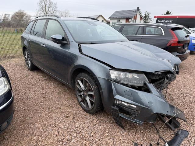 Skoda Octavia Combi RS*DSG*Unfall*PANO* Klima Xenon 