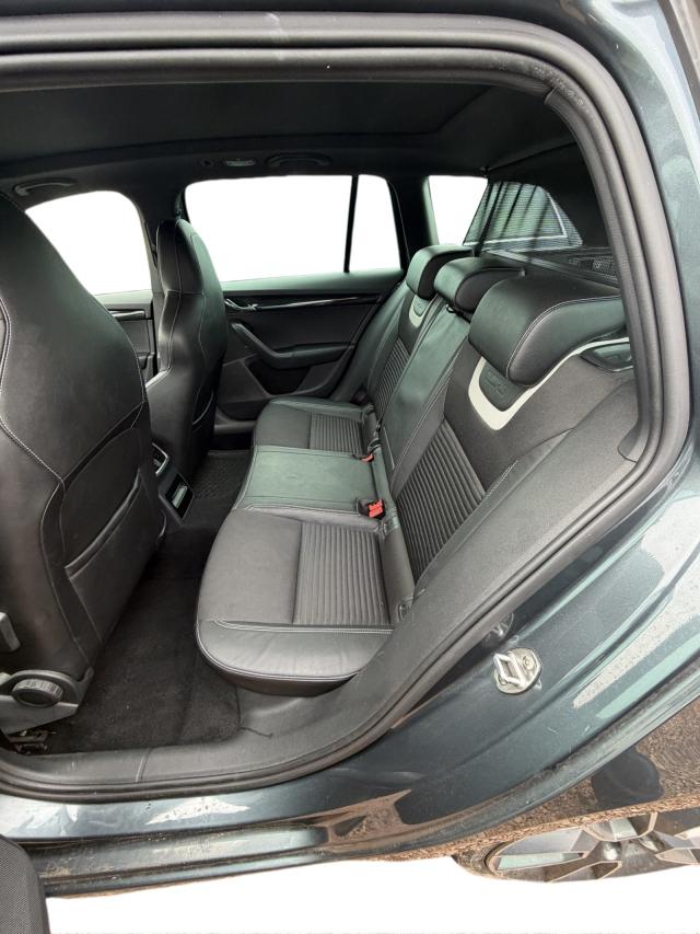 Skoda Octavia Combi RS*DSG*Unfall*PANO* Klima Xenon 