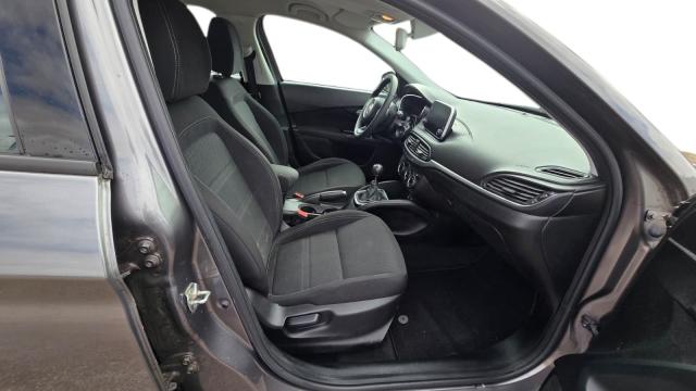 Fiat Tipo 5-T&uuml;rer Lounge 1.6 JTDM*NAVI*DAB*T&Uuml;V-Neu* Klima 