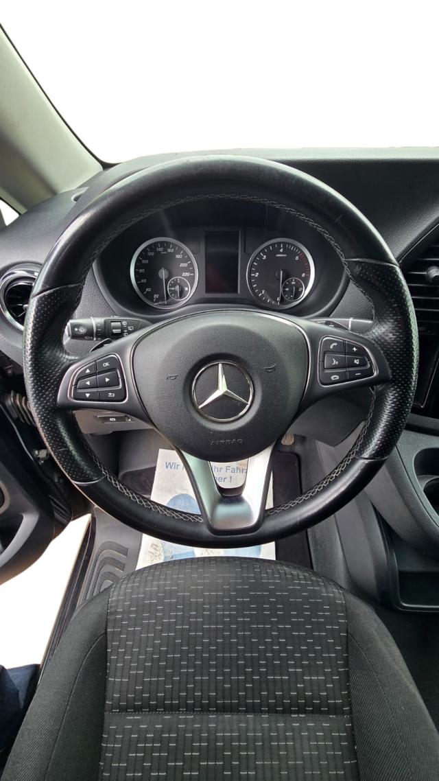 Mercedes-Benz Vito Tourer 124 CDI Base lang*Navi*2JGarantie* 